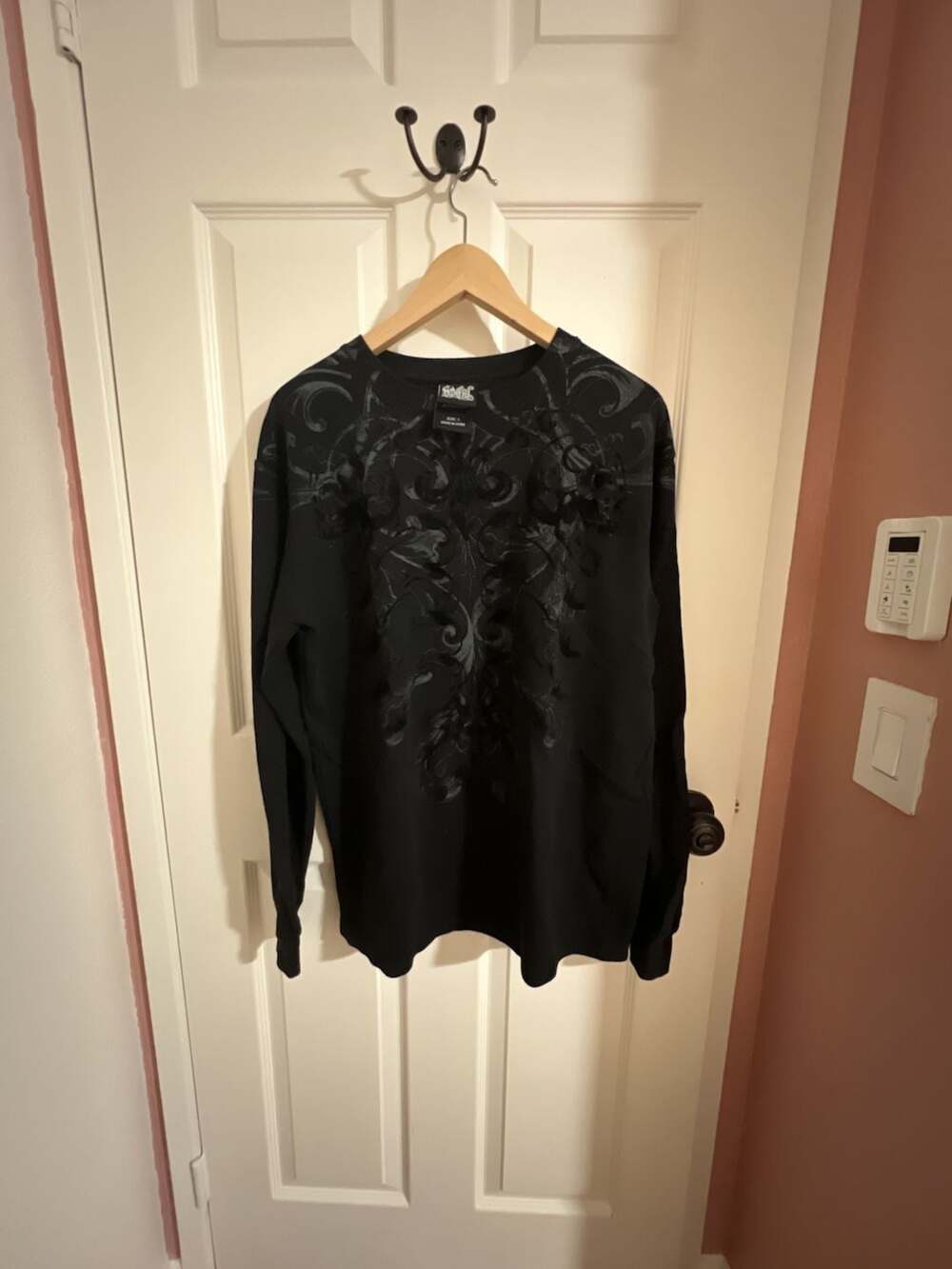 SoCal Men's Black Long Sleeve Shirt with Baroque Velvet Flock Print Size L